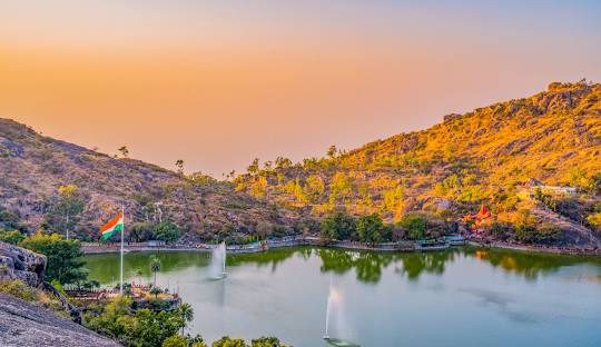 Mount Abu Udaipur Tour Package 5 Days 4 Night