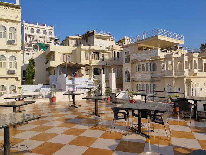 Hotel Devraj Niwas Udaipur